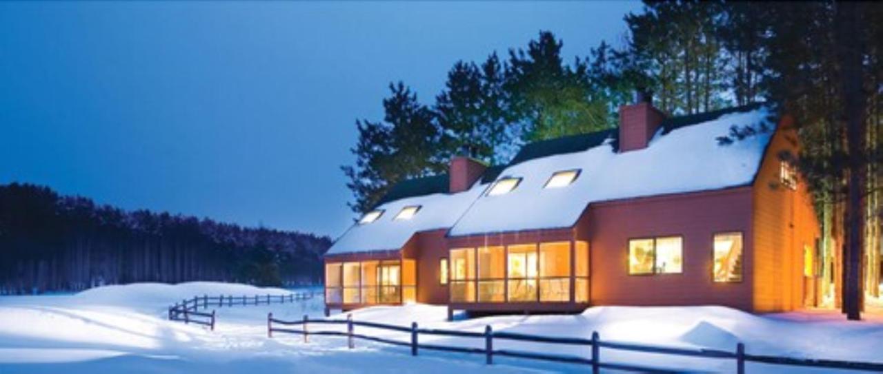Bluegreen Vacations Christmas Mountain Village, An Ascend Resort Wisconsin Dells Bagian luar foto