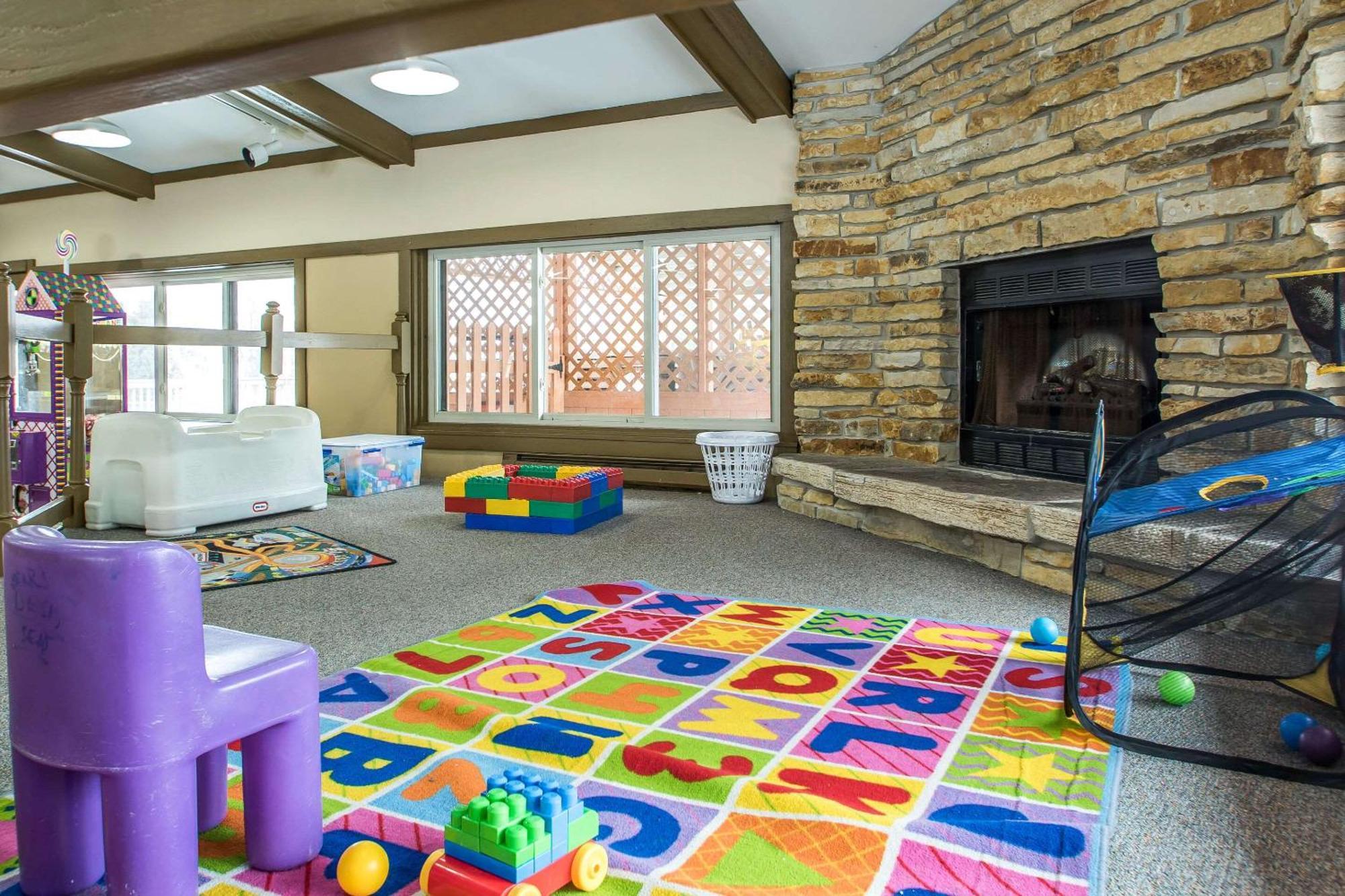Bluegreen Vacations Christmas Mountain Village, An Ascend Resort Wisconsin Dells Bagian luar foto