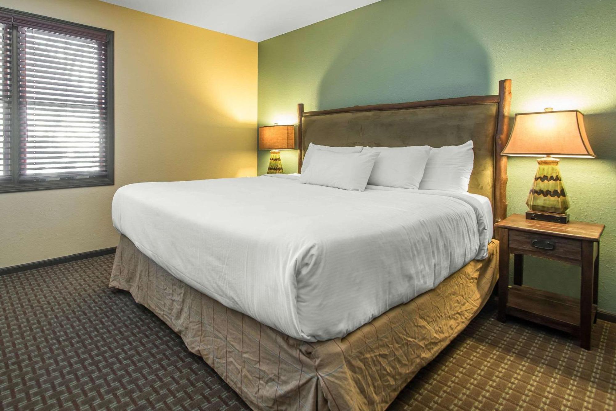 Bluegreen Vacations Christmas Mountain Village, An Ascend Resort Wisconsin Dells Bagian luar foto