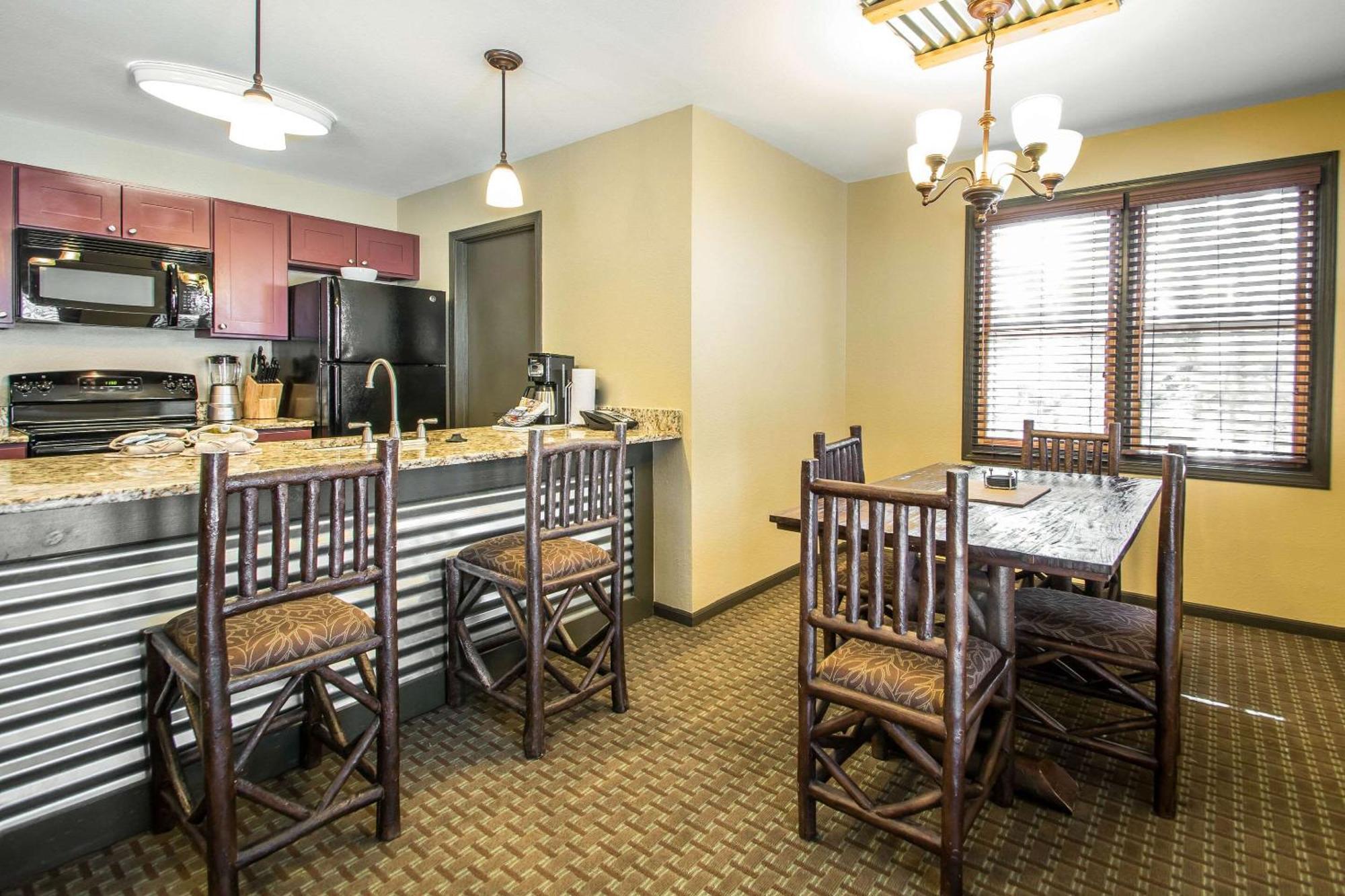 Bluegreen Vacations Christmas Mountain Village, An Ascend Resort Wisconsin Dells Bagian luar foto