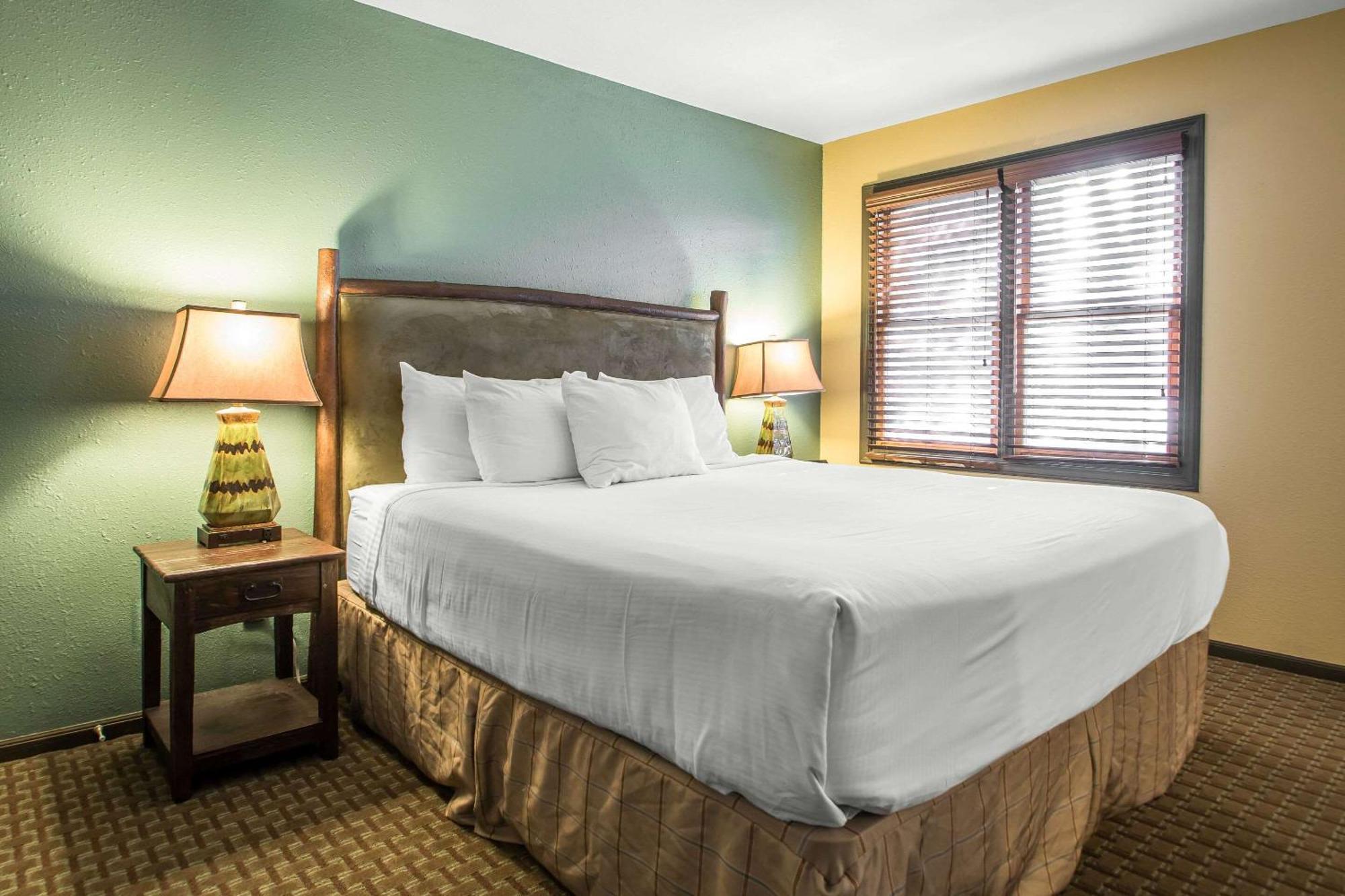 Bluegreen Vacations Christmas Mountain Village, An Ascend Resort Wisconsin Dells Bagian luar foto