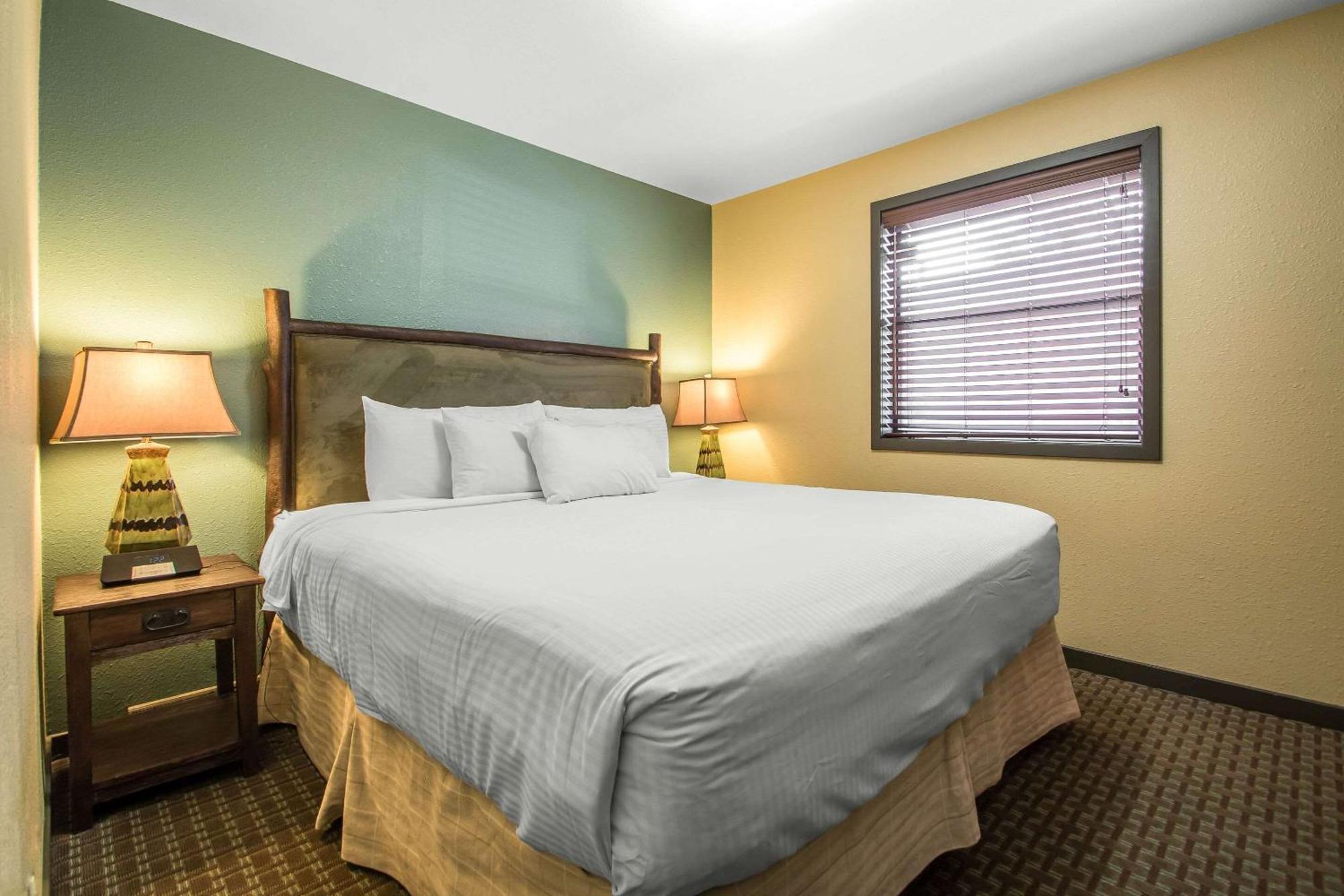 Bluegreen Vacations Christmas Mountain Village, An Ascend Resort Wisconsin Dells Bagian luar foto