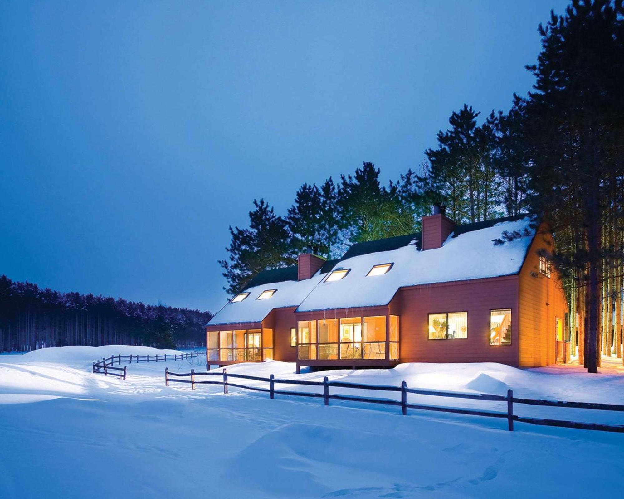 Bluegreen Vacations Christmas Mountain Village, An Ascend Resort Wisconsin Dells Bagian luar foto