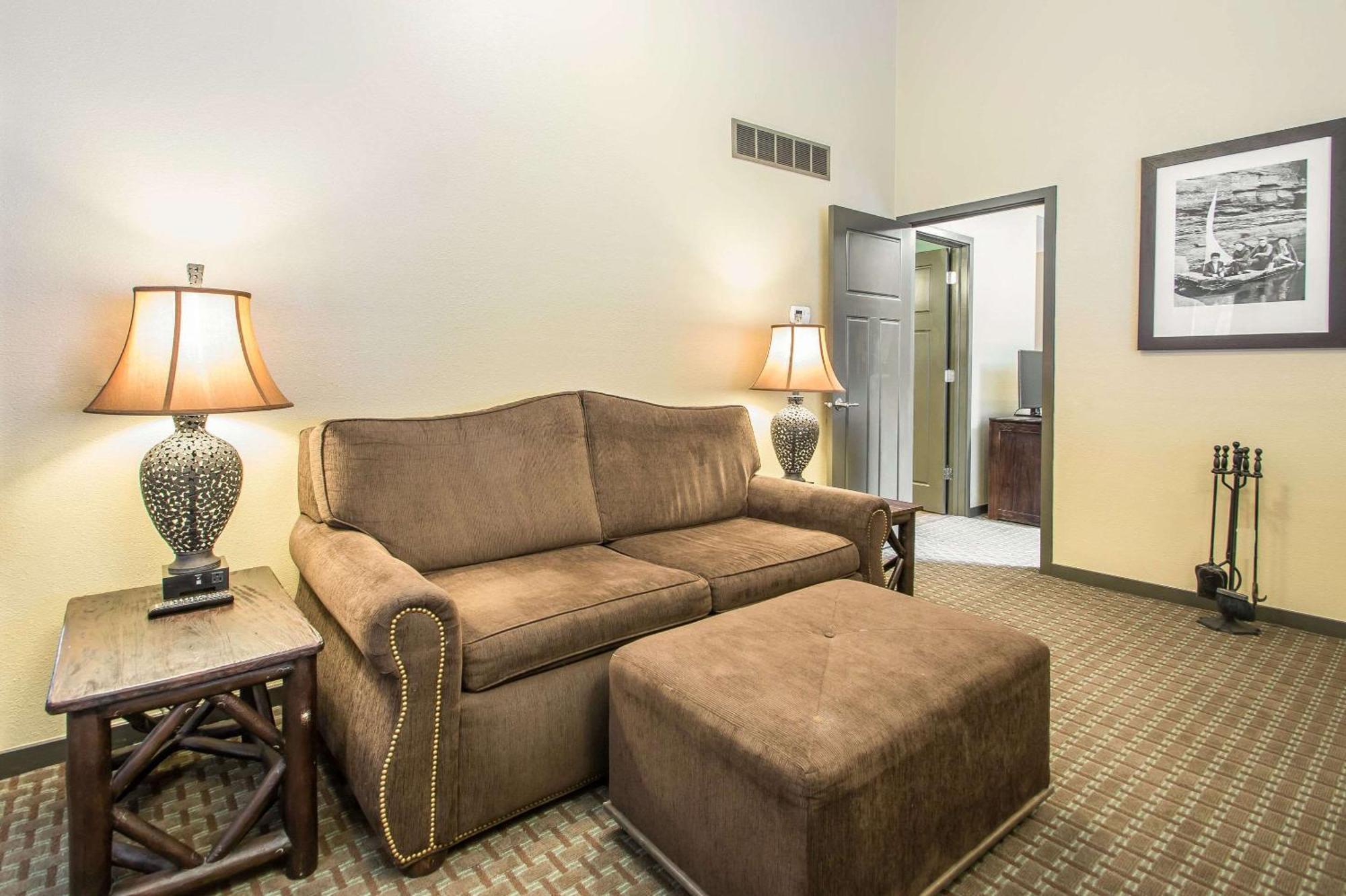 Bluegreen Vacations Christmas Mountain Village, An Ascend Resort Wisconsin Dells Bagian luar foto